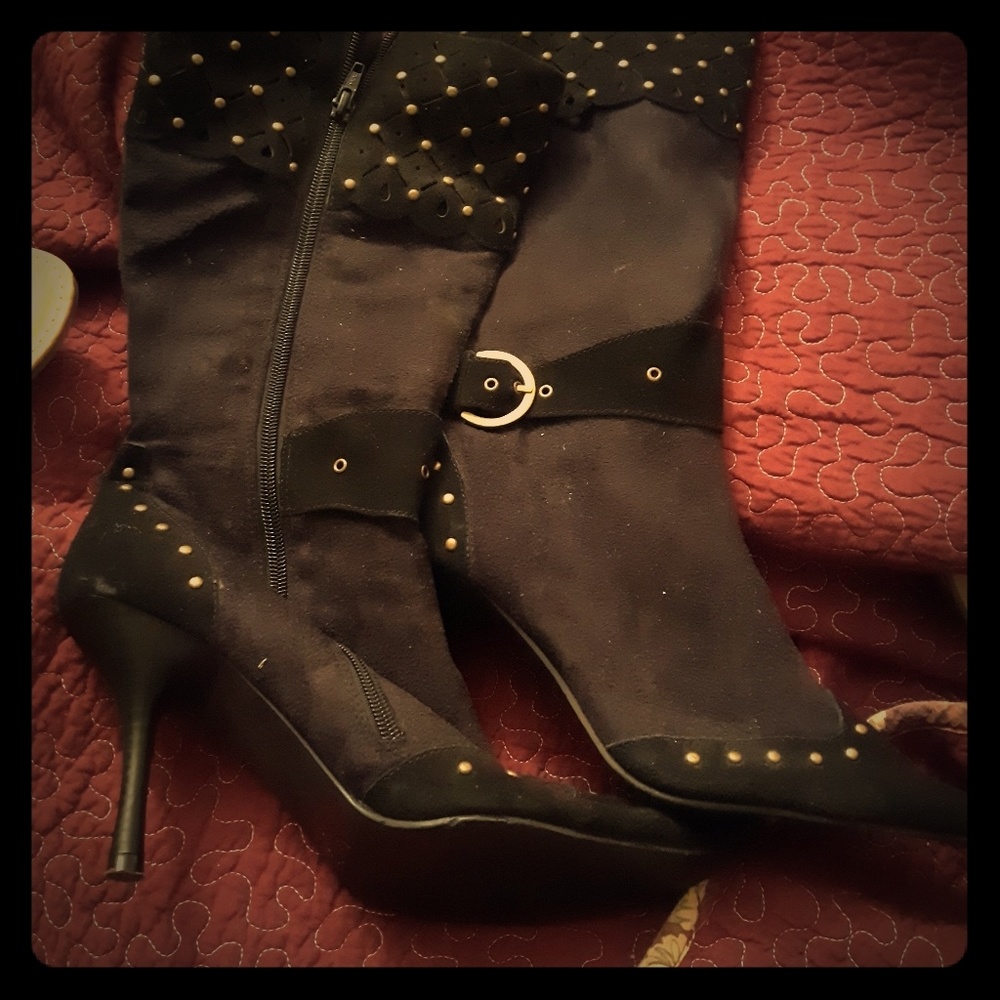 Hlpla suede boots